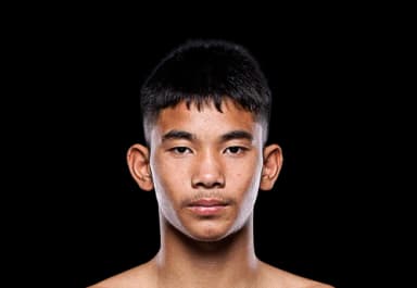 Yodnatee PadungchaiMuayThai
