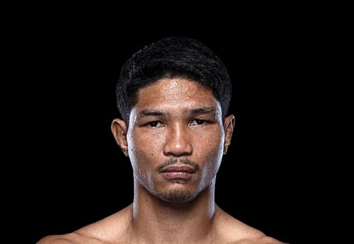 Petchartchai Fight Geek Muaythai